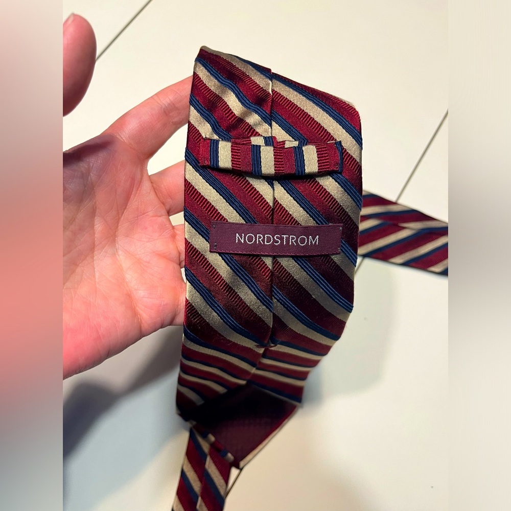 Nordstrom men’s neck tie red blue light brown striped
